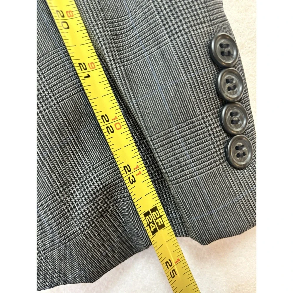 Jos A Bank Mens 42R Sport Coat Gray Wool Glen Plaid Two Button Jacket‎ Classic